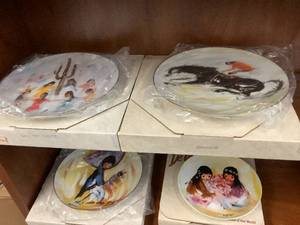lot 183 image: DeGrazia Plates