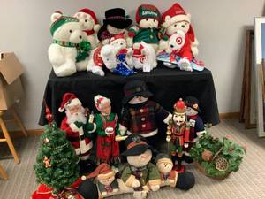lot 184 image: Holiday Dcor