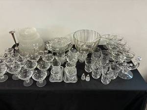 lot 186 image: American Fostoria Colony Glass China
