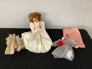 lot 101 image: Vintage Doll
