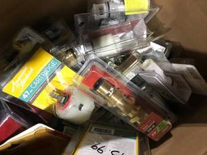 ASSORTED BOX PLUMBING ITEMS
