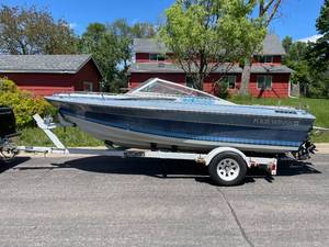 1987 Four Winns - Boat