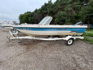 1996 Crestliner Phantom