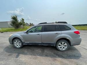 2010 Subaru Outback 2.5I Premium - AWD