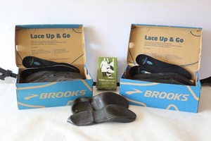 lot 484 image: (2) Mens Brooks Addiction Walker Black V-Strap Comfort Shoe Size 12.5 Width 2E NEW...
