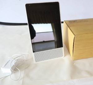 lot 517 image: Lenovo Smart Display wGoogle Assistance