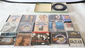 lot 586 image: Music CDs Cassettes Records Etc