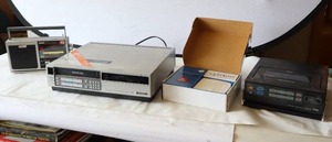 lot 606 image: Vintage Panasonic Omnivision PV-1720 VHS Player, CYFRE 3G wi-fi router,