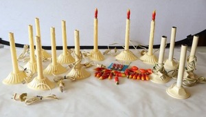 lot 633 image: Vintage Holiday Decor Christmas Candle Lights Etc