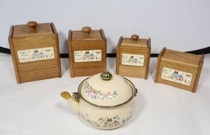 lot 648 image: Vintage Heartland International China Company Folk Art, Country Farm Canister Containers Teapot