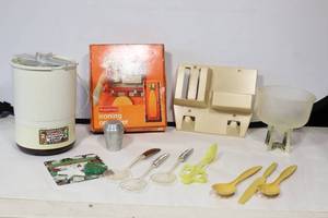 lot 656 image: MCM Waring Ice-cream Parlor, Utensils Etc
