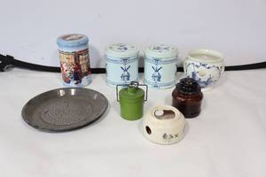 lot 665 image: Vintage Collectible Blue Willow Delft Blue Handwork Holland Decor Planter Tins Etc
