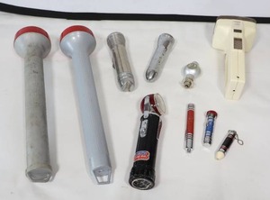 lot 667 image: Vintage Flashlight Collection