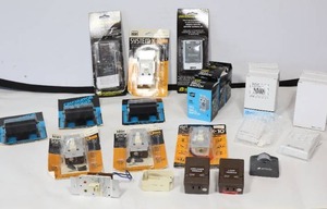lot 686 image: X-10 Powerhouse Wall Switch Module, Remote Control Wall Switch Etc