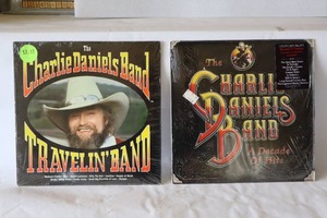lot 386 image: (2) The Charlie Daniels Band A Decade of Hits & Traveln Band Rare Quality Vintage Vinyl Record Album