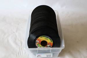 lot 425 image: 100 45 RPM VINYL Records