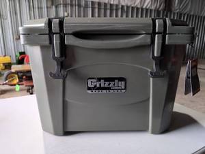 Grizzly 15 Cooler