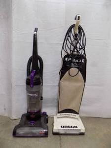 lot 4 image: 2 - Up Right Vacuums