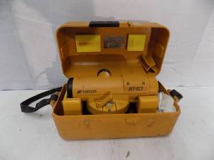 lot 67 image: Transit Surveyors Tool with Case - Ton Con At-G7 Auto Level