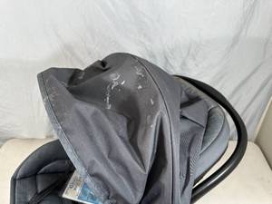 New Graco Snugride 35 Lite Car Seat - Display Model