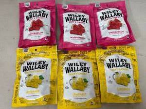 6 New Bags of Wiley Wallaby Licorice