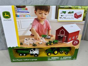 New John Deere 24 pc Farm Playset