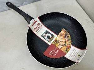 New 11 Inch Frying Pan with Non-Stick Marble Coating