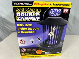 New Bell and Howell Bug Zapper with UV Light