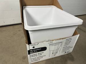 New 16 Gallon Laundry  Utility Sink with Legs