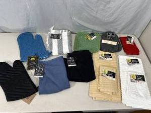 New Kitchen Towels, Oven Mitts, and More