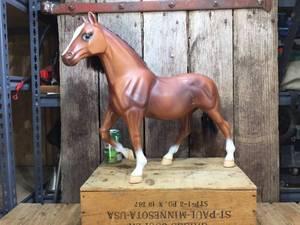 lot 118 image: Large BATTAT Quarter Horse - 22