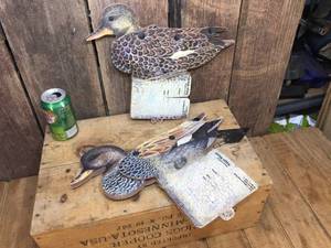 lot 121 image: Unusual Blackwater Positionable Duck Decoys