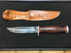 lot 123 image: Vintage Imperial Hunting Knife - Sheath