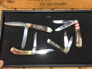 lot 125 image: 2 Steel Warrior - 2 Bear & Bull Pocket Knives
