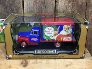 lot 134 image: Golden Wheel 1951 Ford Box Truck Hall of Fame Collection