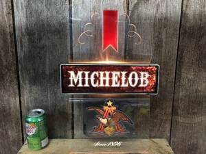 lot 136 image: Vintage Michelob Beer Light - 12 x 18 - Works