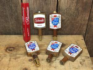 lot 139 image: Vintage Schmidt - Grain Belt - Old Style - Beer Tap Handles