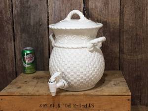lot 161 image: Home & Garden Party Stoneware Collection Lemonade Dispenser