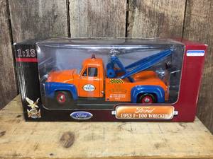 lot 164 image: Road Signature Ford 1953 F-100 Wrecker - Die Cast