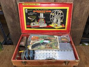 lot 175 image: 1935 Giant Ferris Wheel Erector Set - Motorized