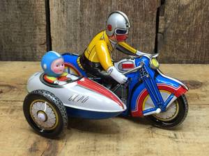 lot 190 image: Tin Wind-Up Motorcycle Toy - China