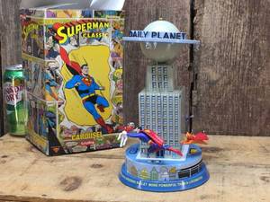 lot 194 image: Schylling Superman Classic Tin Carousel Toy