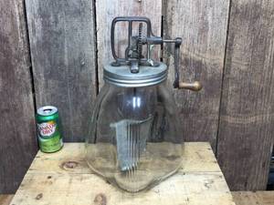 lot 224 image: Great Vintage SCC Butter Churn - Working