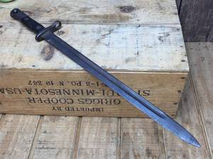 lot 228 image: Antique Military Bayonette - Artilleria Nacional
