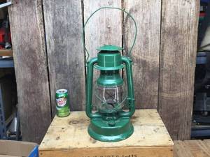 lot 233 image: Vintage Paulls Leader Large No. 2 Fount Lantern