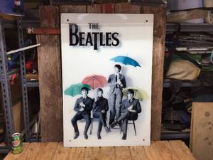 lot 238 image: Beatles - Glass Panel 24 x 36 Pyramid America