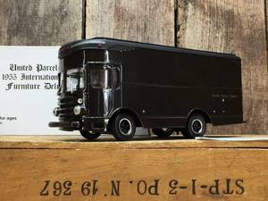 lot 241 image: UPS Limited Edition 1955 International Fageol Van