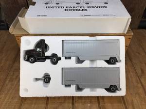 lot 244 image: Hermann Marketing UPS UP1700 United Parcel Service Doubles