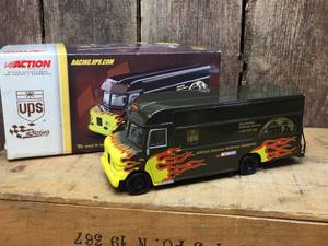 lot 246 image: Action 132 UPS Racing Die Cast Van - Nascar