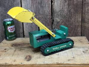 lot 259 image: Vintage Tonka Loader - GreenYellow